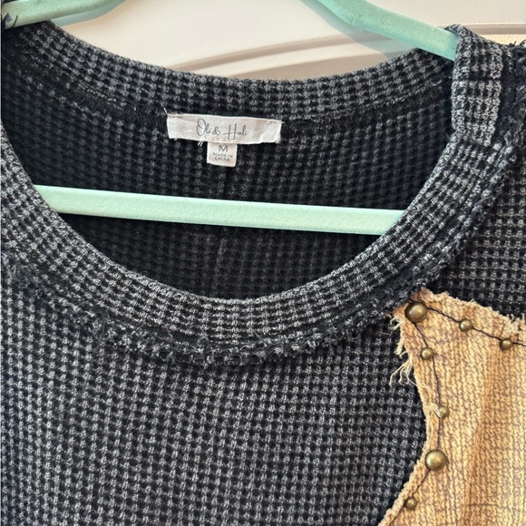 Gray/black Sweater with Star Patches - Picture 2 of 2